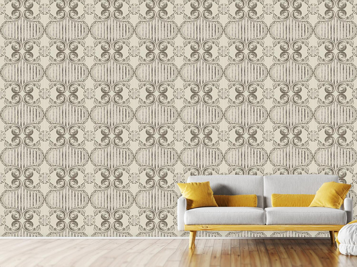 patterned-wallpaper-queen-victoria