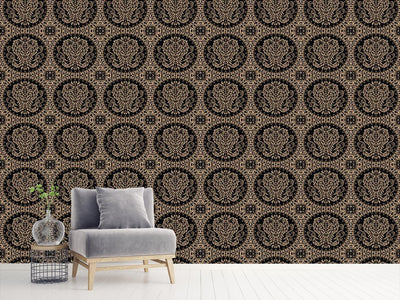 patterned-wallpaper-the-king-wears-black