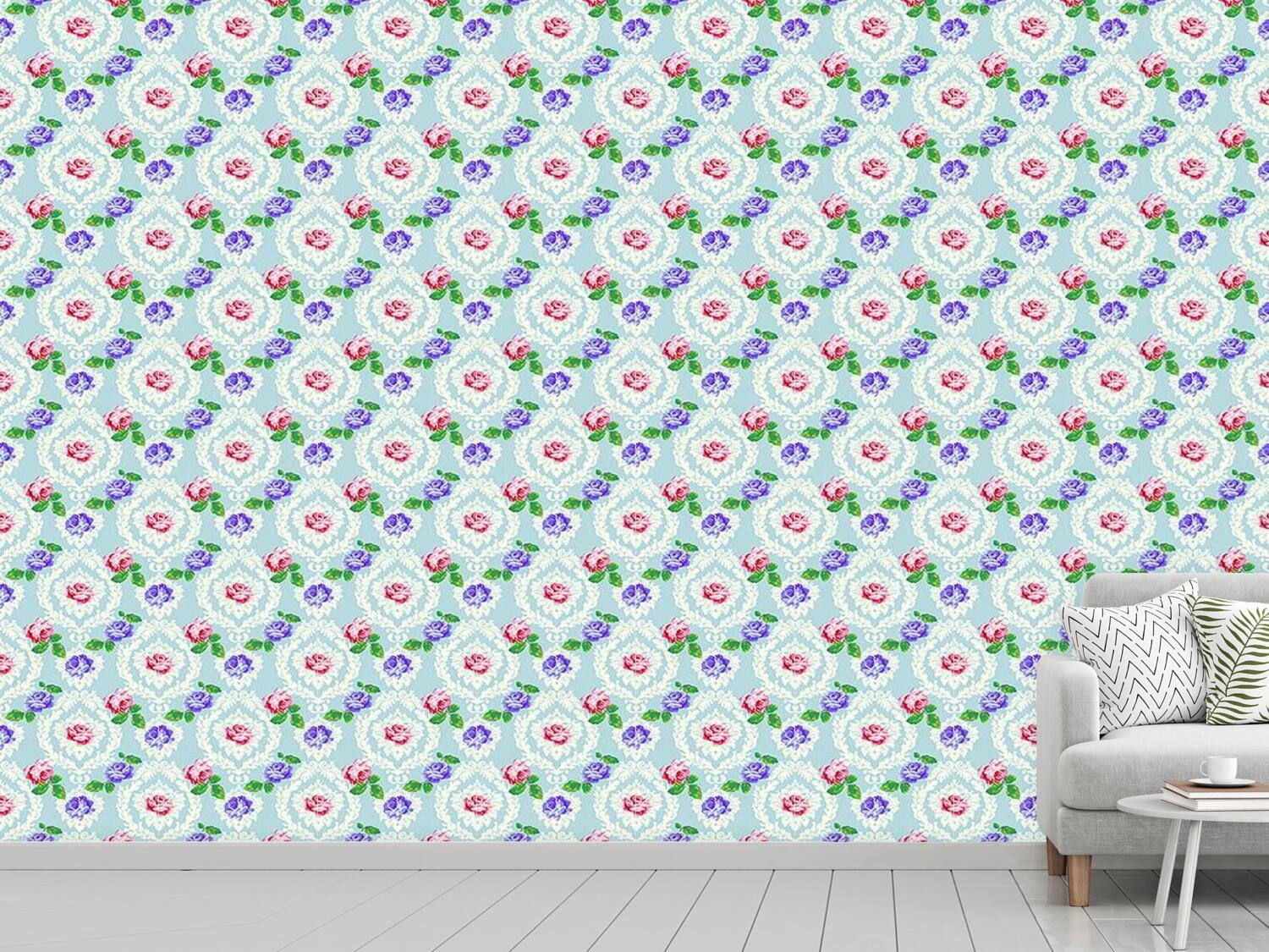 patterned-wallpaper-shabby-chic-roses