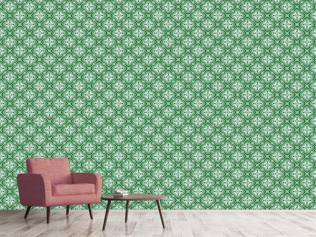 patterned-wallpaper-quatrefoil-green