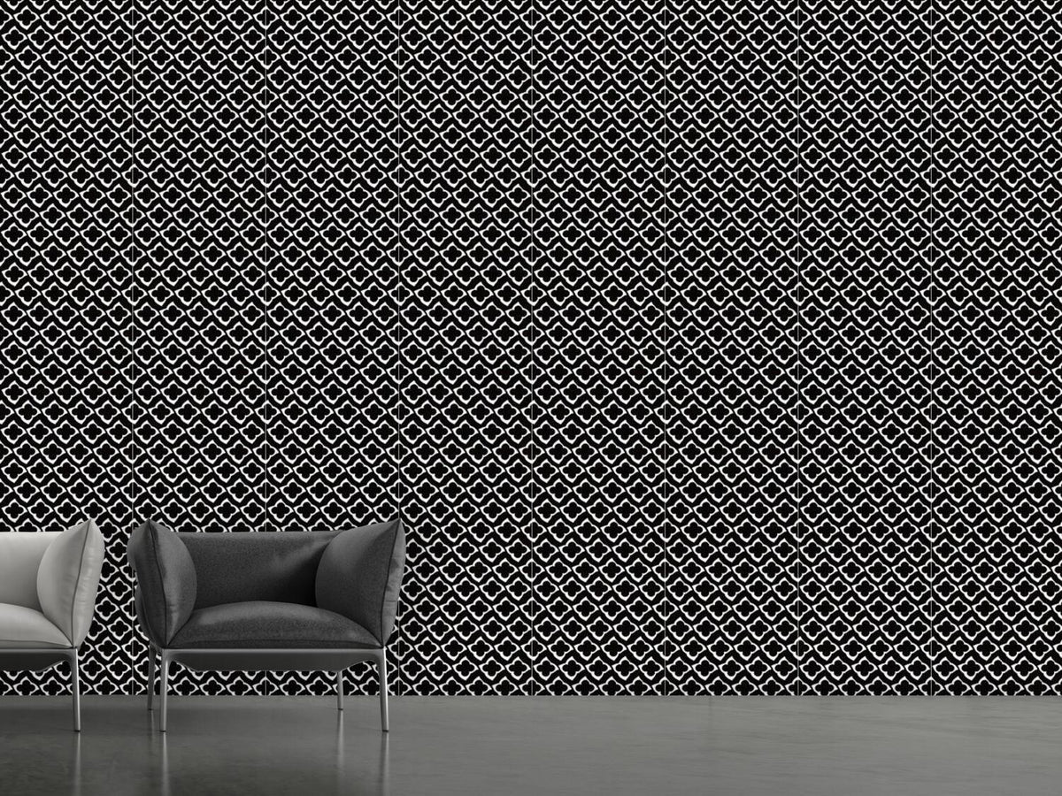 patterned-wallpaper-quatrefoil-in-the-dark