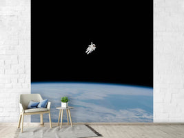 photo-wallpaper-lonely-astronaut-in-space