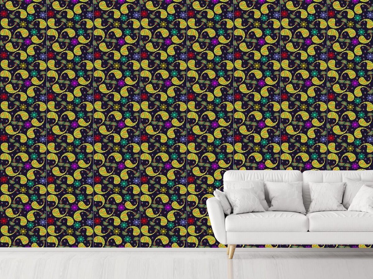 patterned-wallpaper-paisley-and-flower-at-night