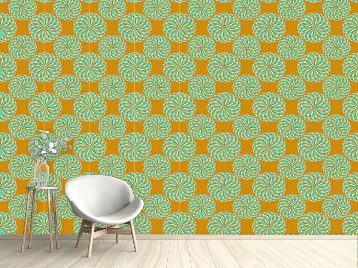 patterned-wallpaper-lanterns