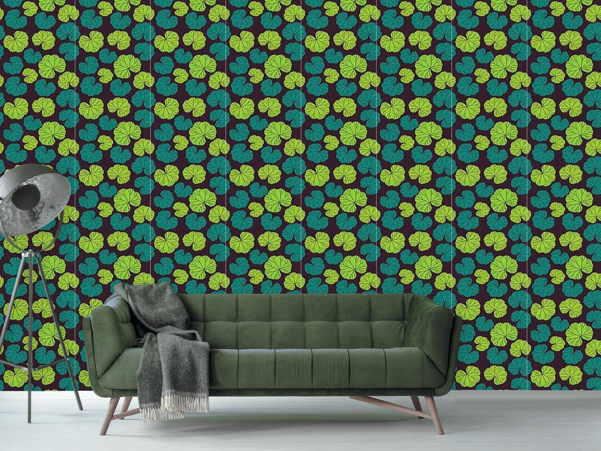 patterned-wallpaper-ladys-mantle